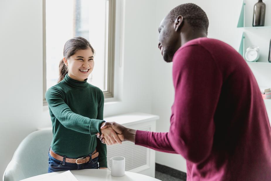 Un entretien pour recruter un commercial dans de bonnes conditions